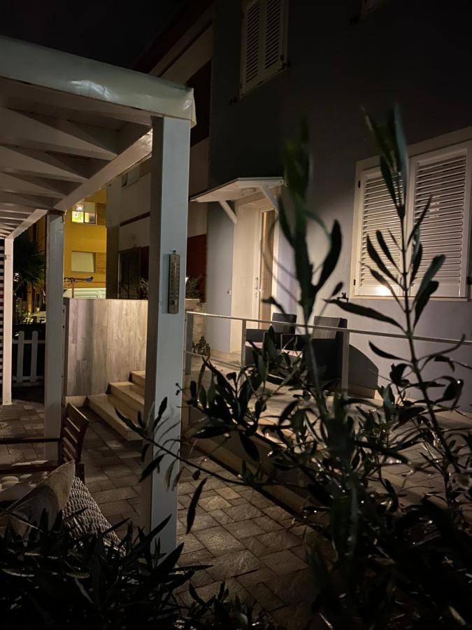 Bed and Breakfast Alcivico3 Чивитанова-Марке Экстерьер фото