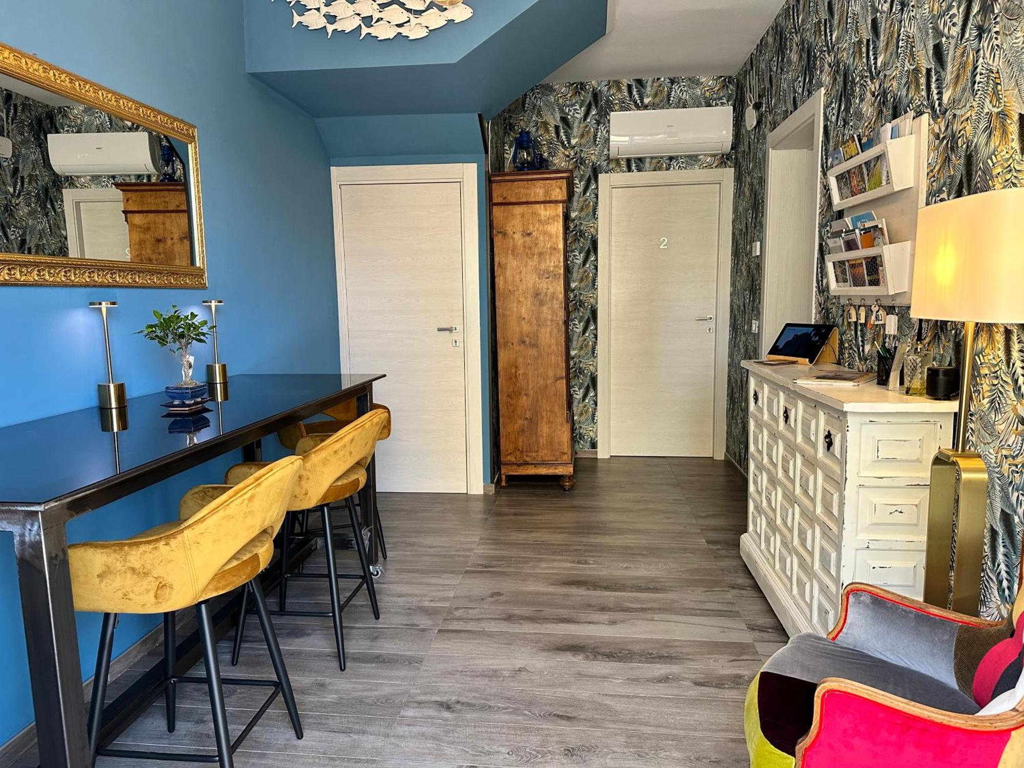 Bed and Breakfast Alcivico3 Чивитанова-Марке Экстерьер фото