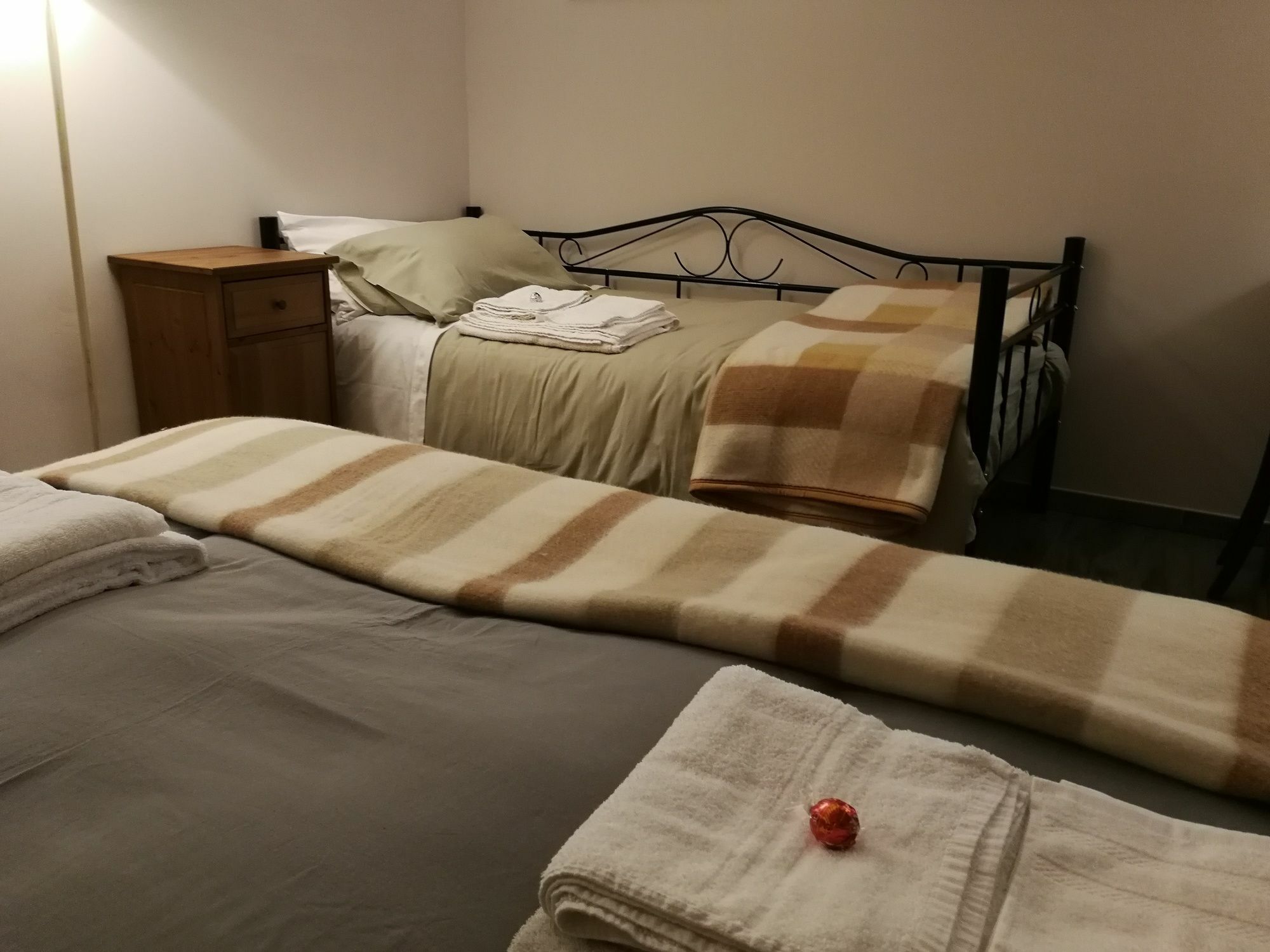 Bed and Breakfast Alcivico3 Чивитанова-Марке Экстерьер фото