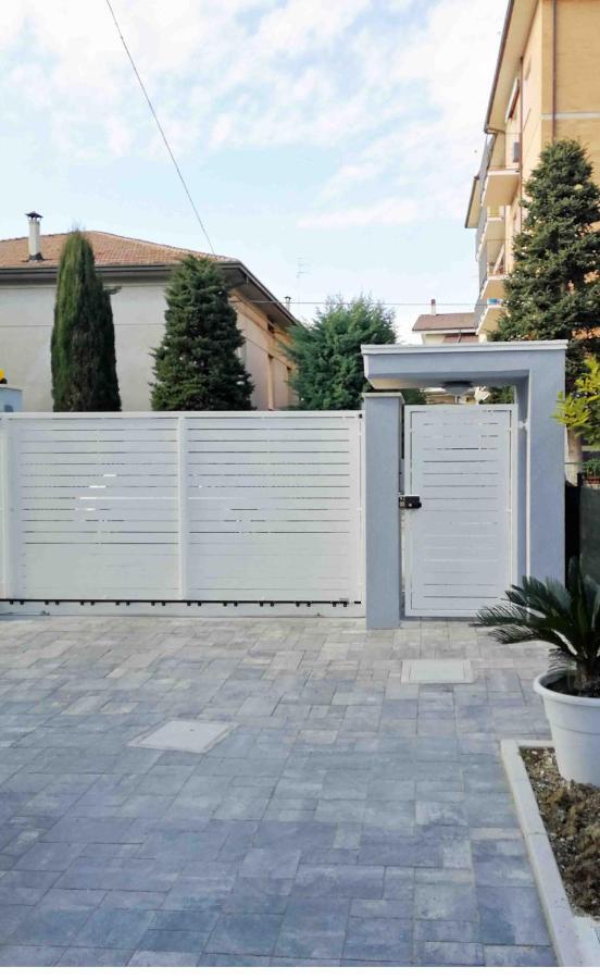 Bed and Breakfast Alcivico3 Чивитанова-Марке Экстерьер фото