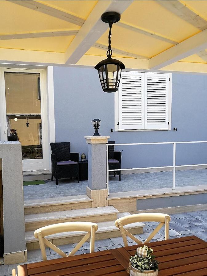 Bed and Breakfast Alcivico3 Чивитанова-Марке Экстерьер фото